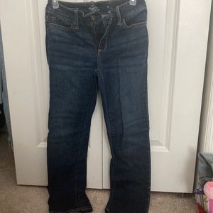 St. john’s Bay straight leg jeans. In size 2P.